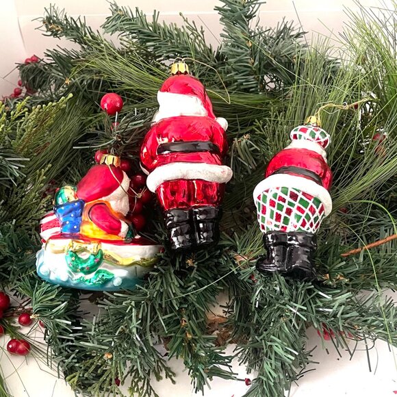 Santa Ornaments ( Set of 3 ) Glass ornaments Dillards collection 2001 (6) - Picture 3 of 3